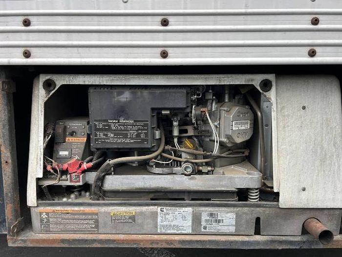 Used 2014 ISUZU NPR Gas Box Van