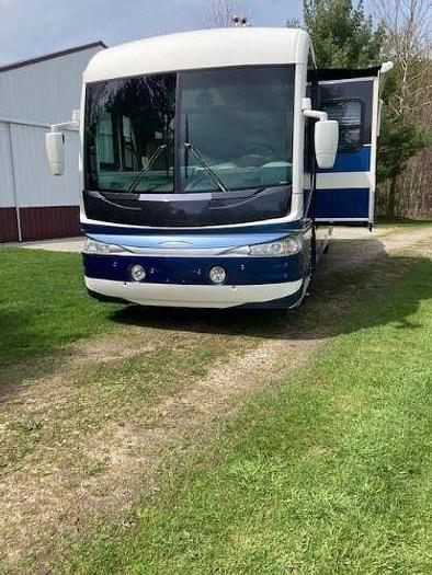 Used 2002 Fleetwood Revolution 38B