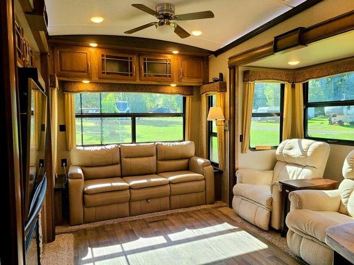 Used 2017 Keystone Montana Legacy 3661RL