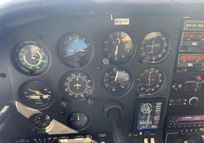 Used 1977 CESSNA 182Q