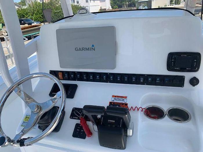 Used 2016 Sea Hunt 25 Gamefish