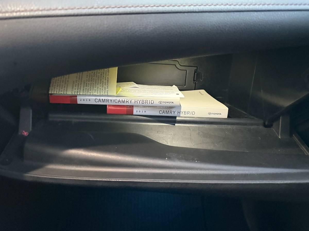 Used 2019 Toyota Camry Hybrid XLE