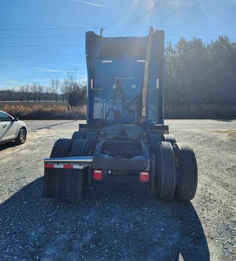 Used 2015 Peterbilt 579