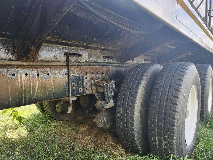 Used 1995 GMC 4300 Gal SS Tanker Truck