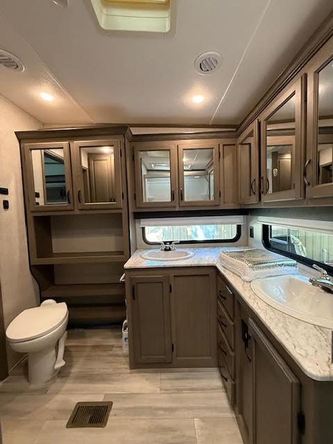 Used 2022 Coachman Chaparral 334FL