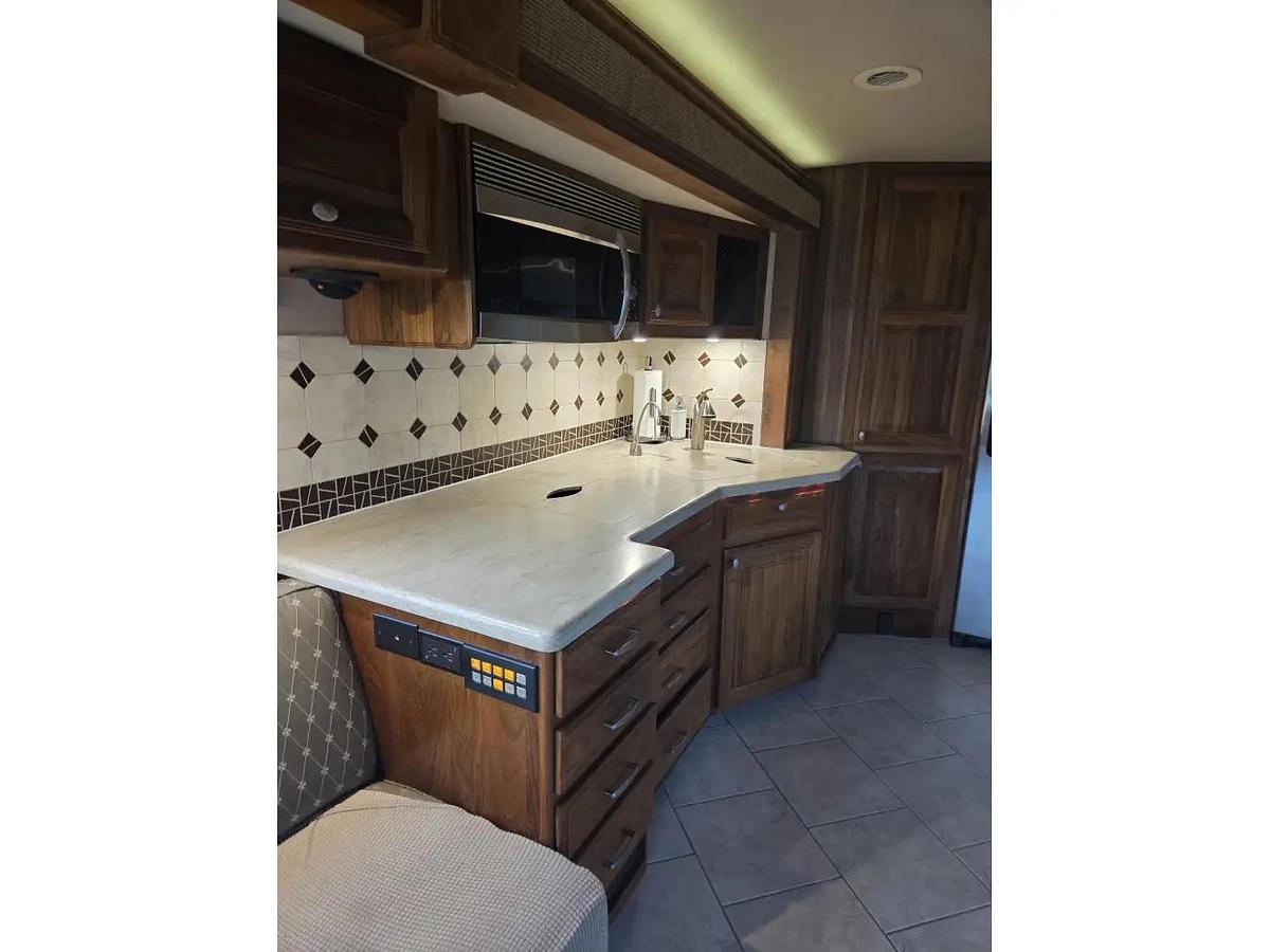 Used 2008 Foretravel Nimbus 342 Stonebriar