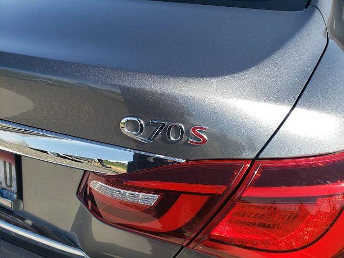 Used 2018 INFINITI Q70 3.7 LUXE