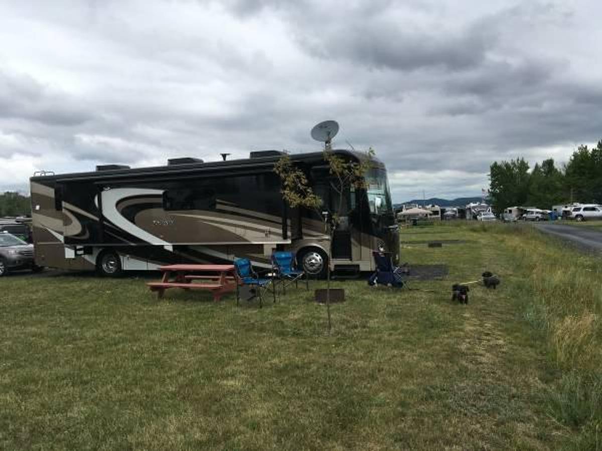 Used 2016 Winnebago Journey 40R Diesel Pusher