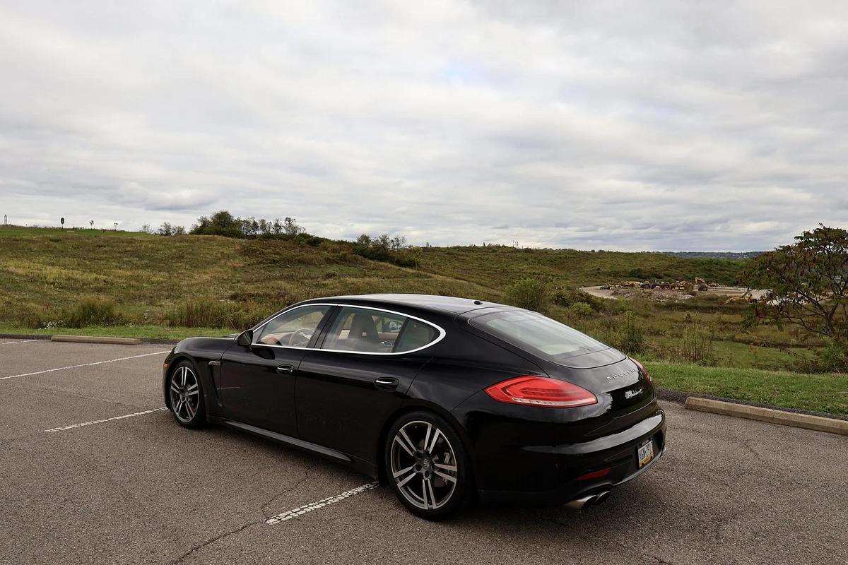 Used 2014 Porsche Panamera 4s Executive