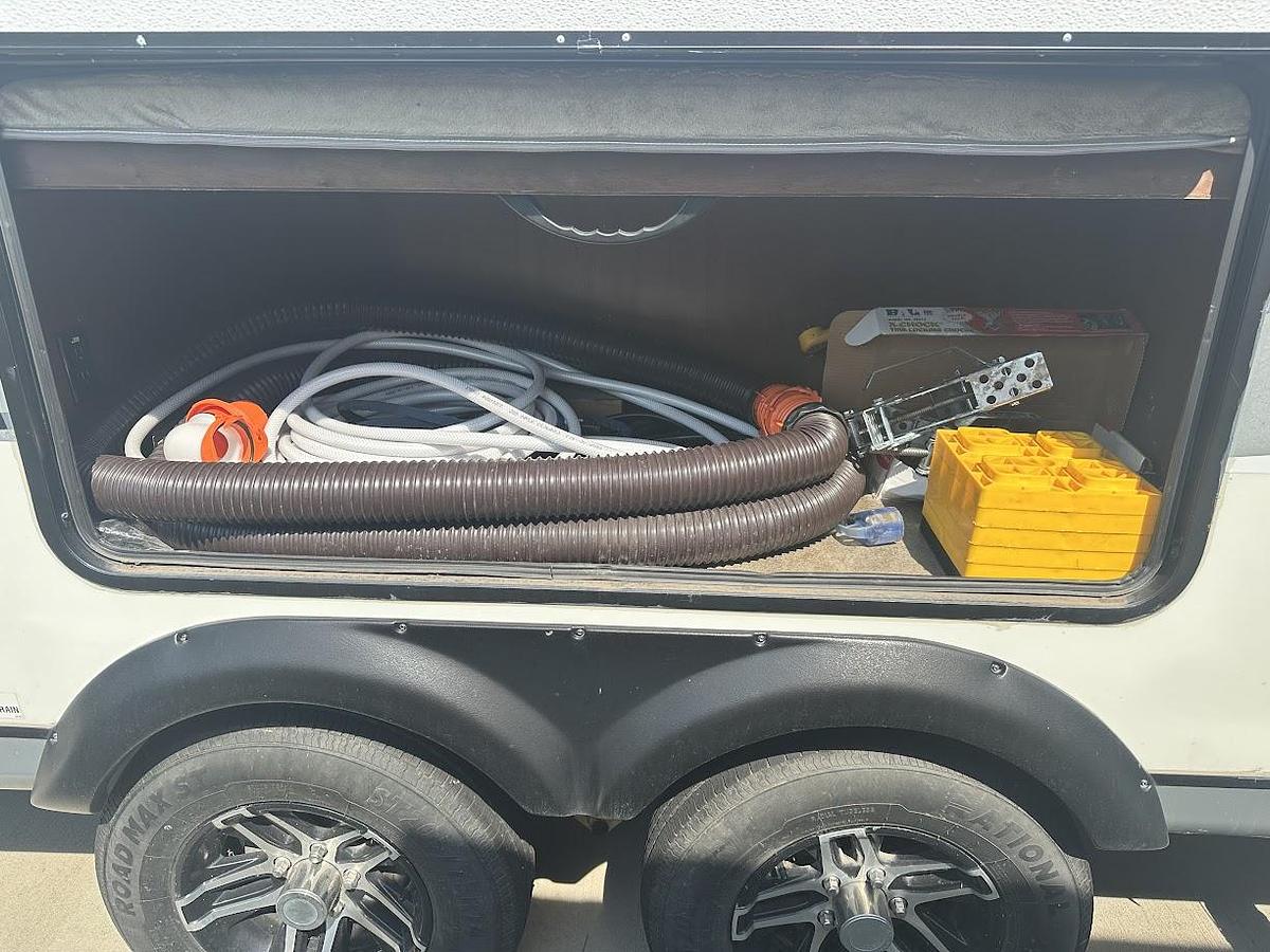 Used 2016 Jayco Jay Feather 7 20XTG Travel Trailer