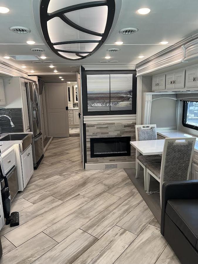 Used 2022 Fleetwood Discovery LXE 40M Class A Motorhome