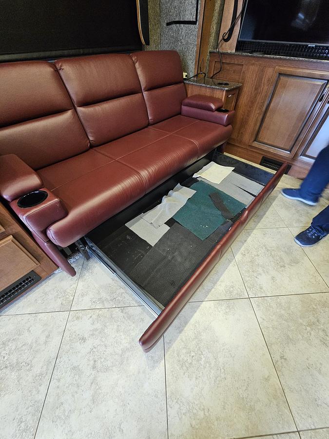 Used 2014 Fleetwood Expedition 40X