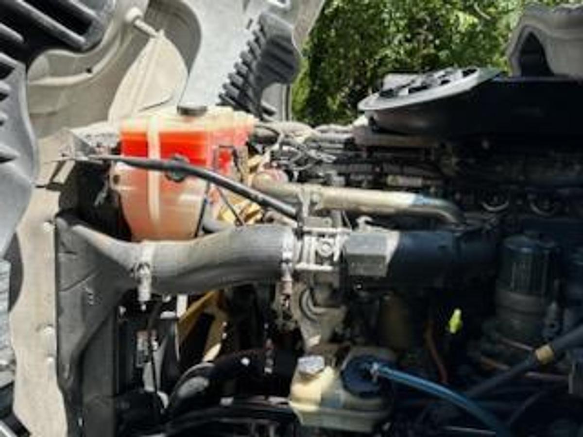 Used 2013 Freightliner Cascadia 125