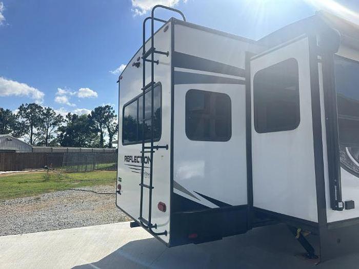 Used 2022 Grand Design Reflection