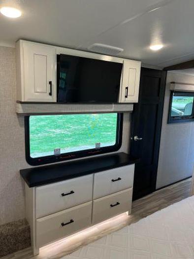 Used 2024 Jayco Pinnacle 36KPTS