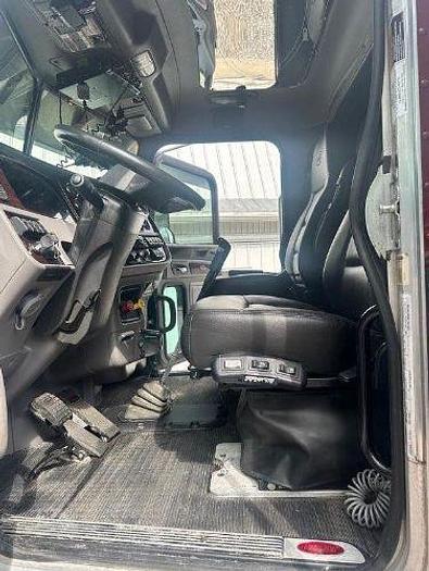 Used 2023 Peterbilt 389