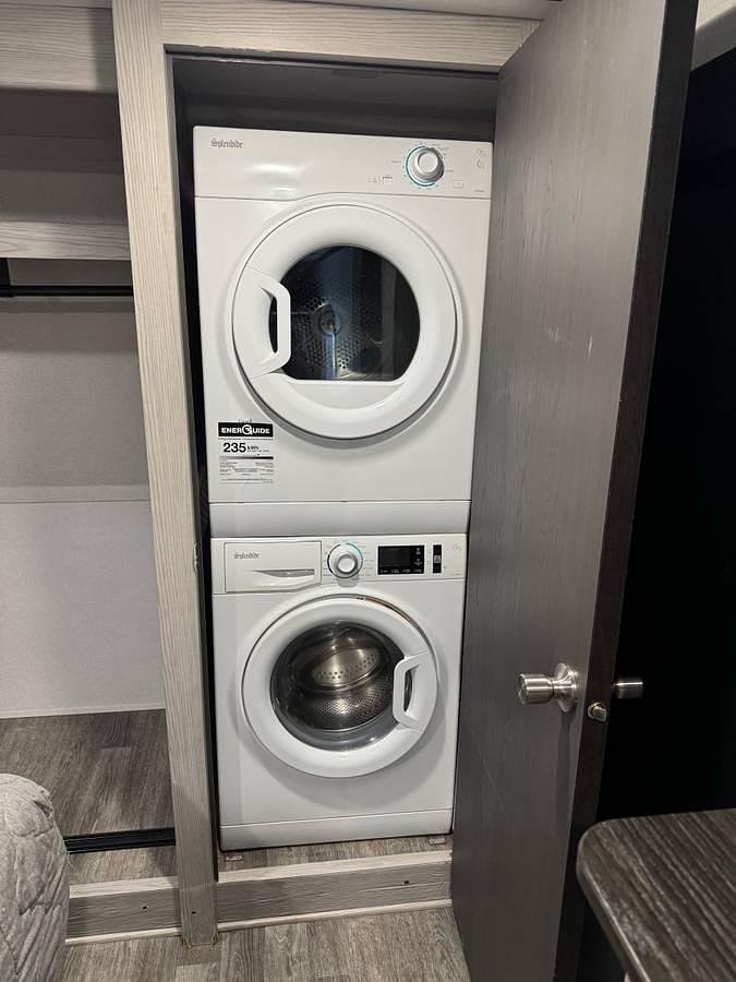 Used 2021 Keystone Montana High Country 331RL