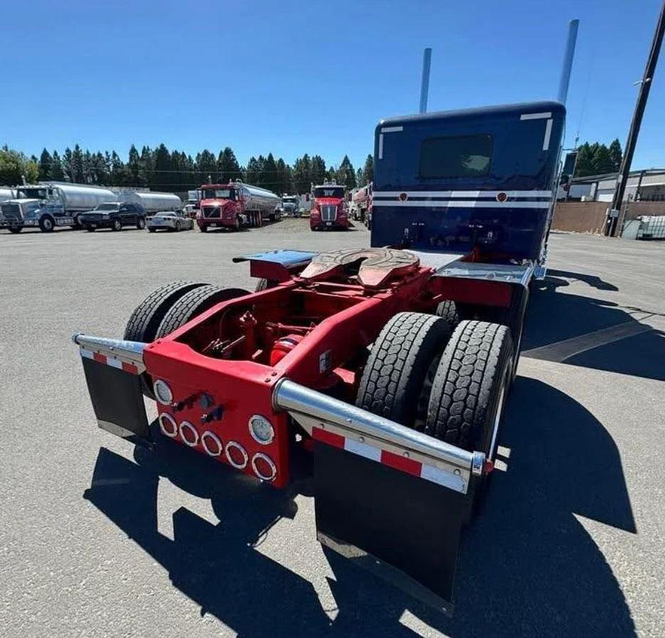 Used 2022 Peterbilt 389