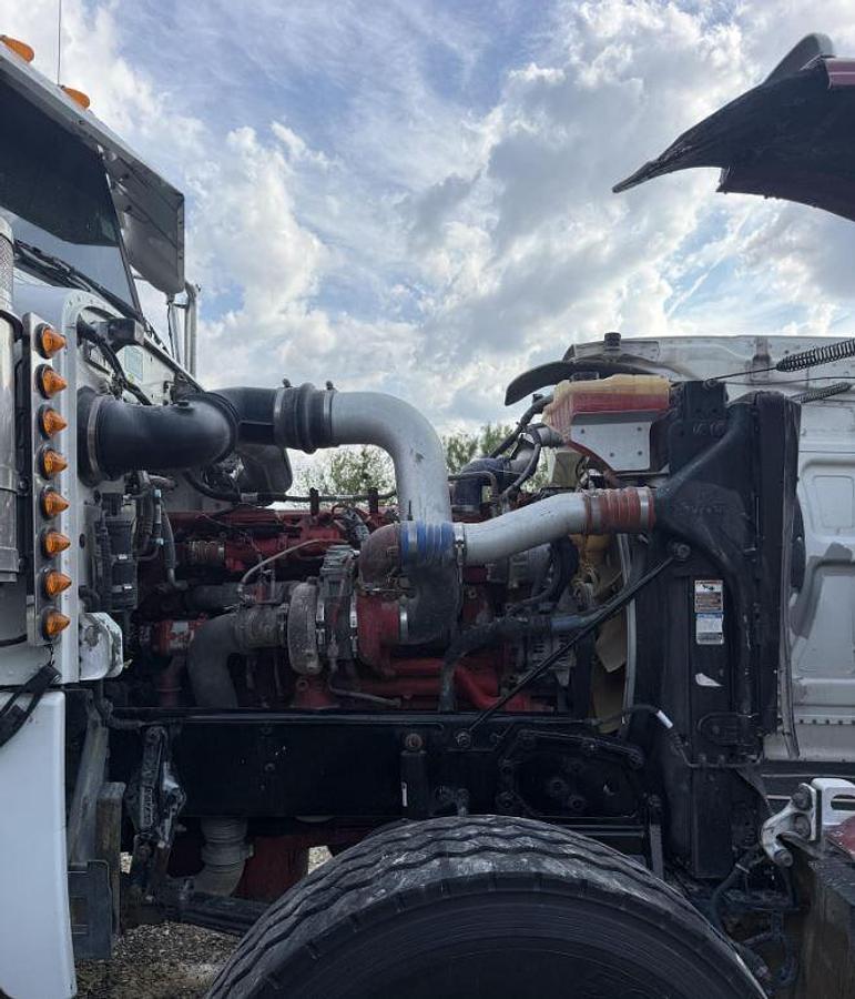 Used 2012 Peterbilt 389