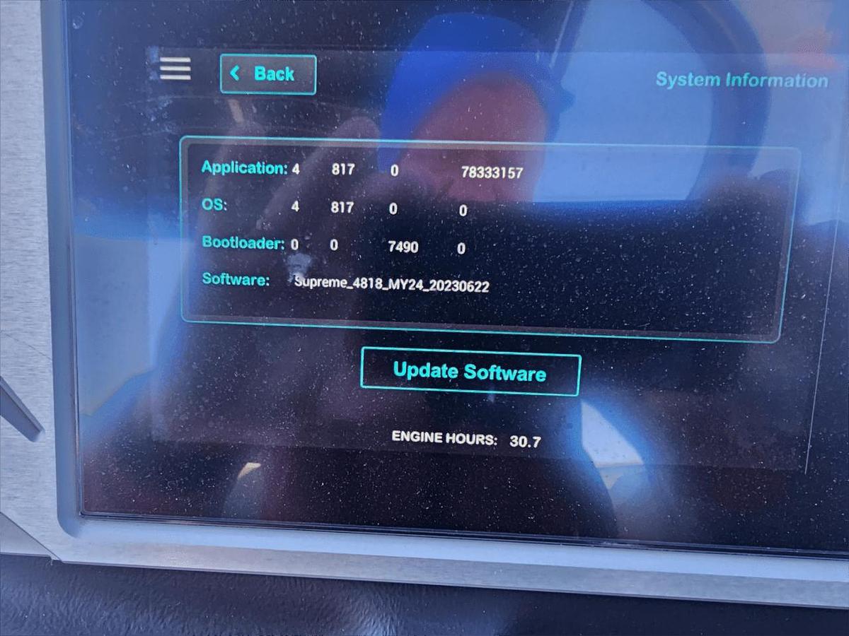 Used 2024 Supreme S220 Pontoon Boat