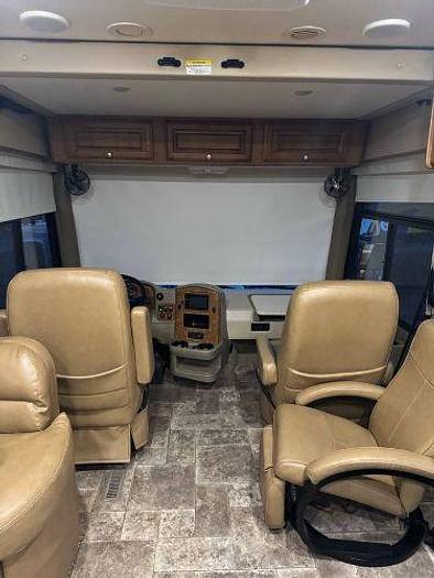 Used 2014 Thor Motor Coach Palazzo