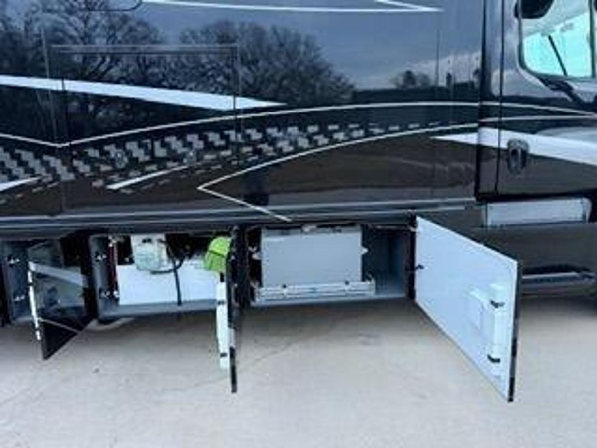 Used 2021 Renegade Ikon 2509GS