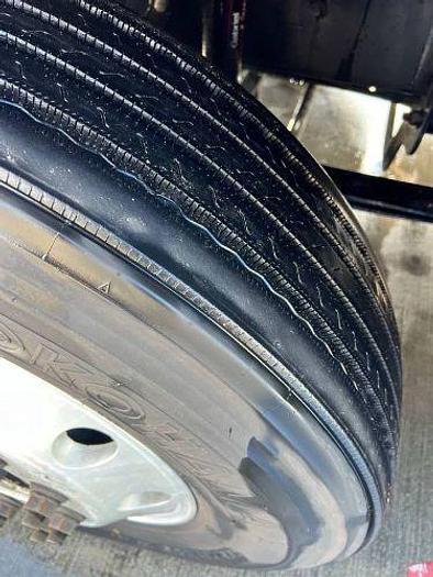 Used 2018 Freightliner Cascadia 125