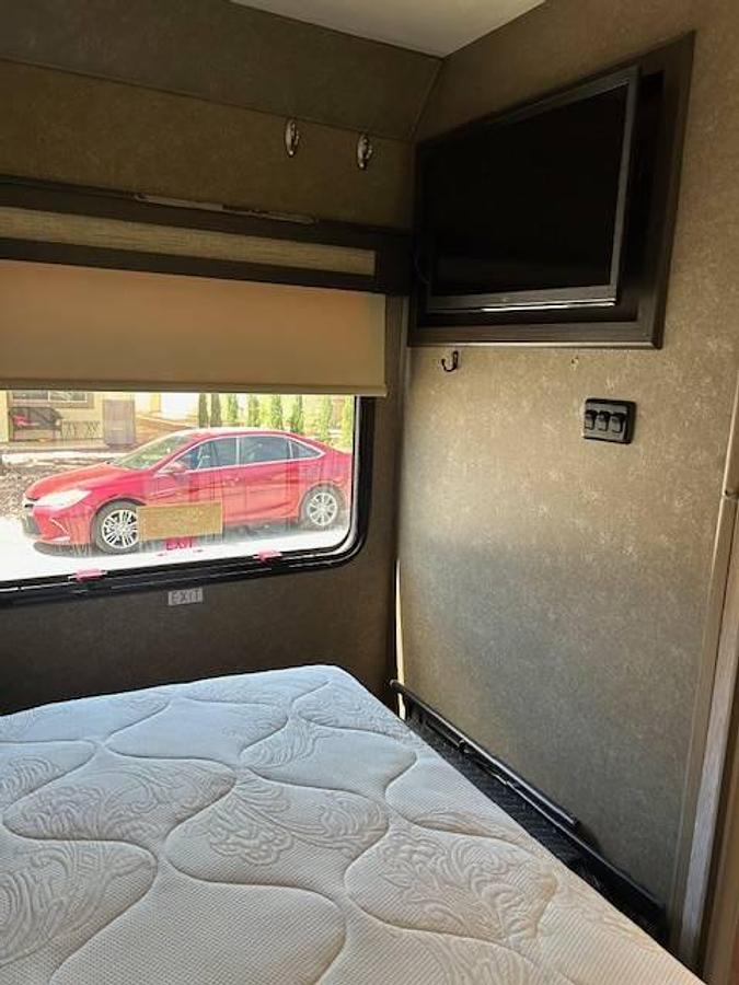 Used 2017 Thor Motor Coach Gemini 23TR Class C Motorhome