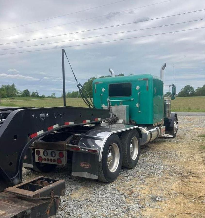 Used 2006 Peterbilt 379