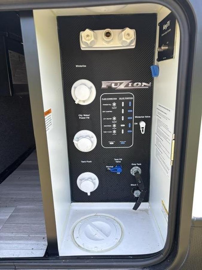 Used 2025 Keystone Fuzion Impact 367