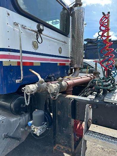 Used 2003 Peterbilt 385