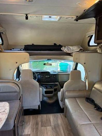 Used 2019 Thor Fourwinds 28Z