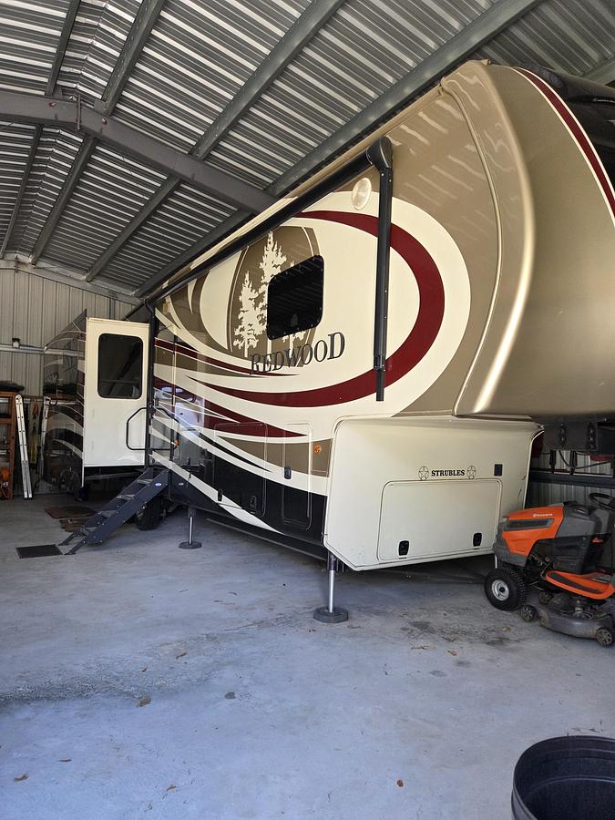 Used 2014 Redwood 36FB and 2014 Ford F350