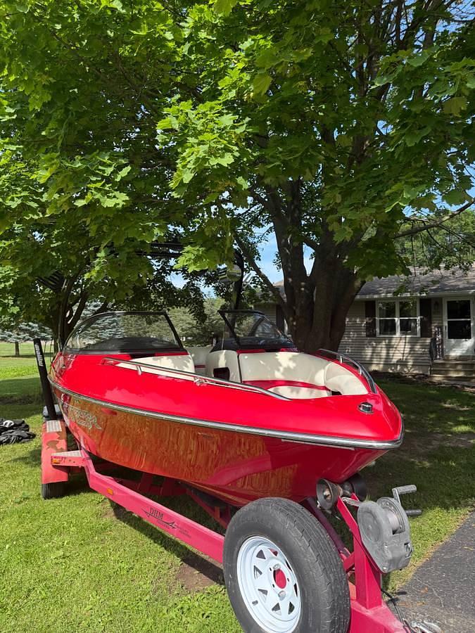 Used 2008 Malibu Wakesetter Ski Boat
