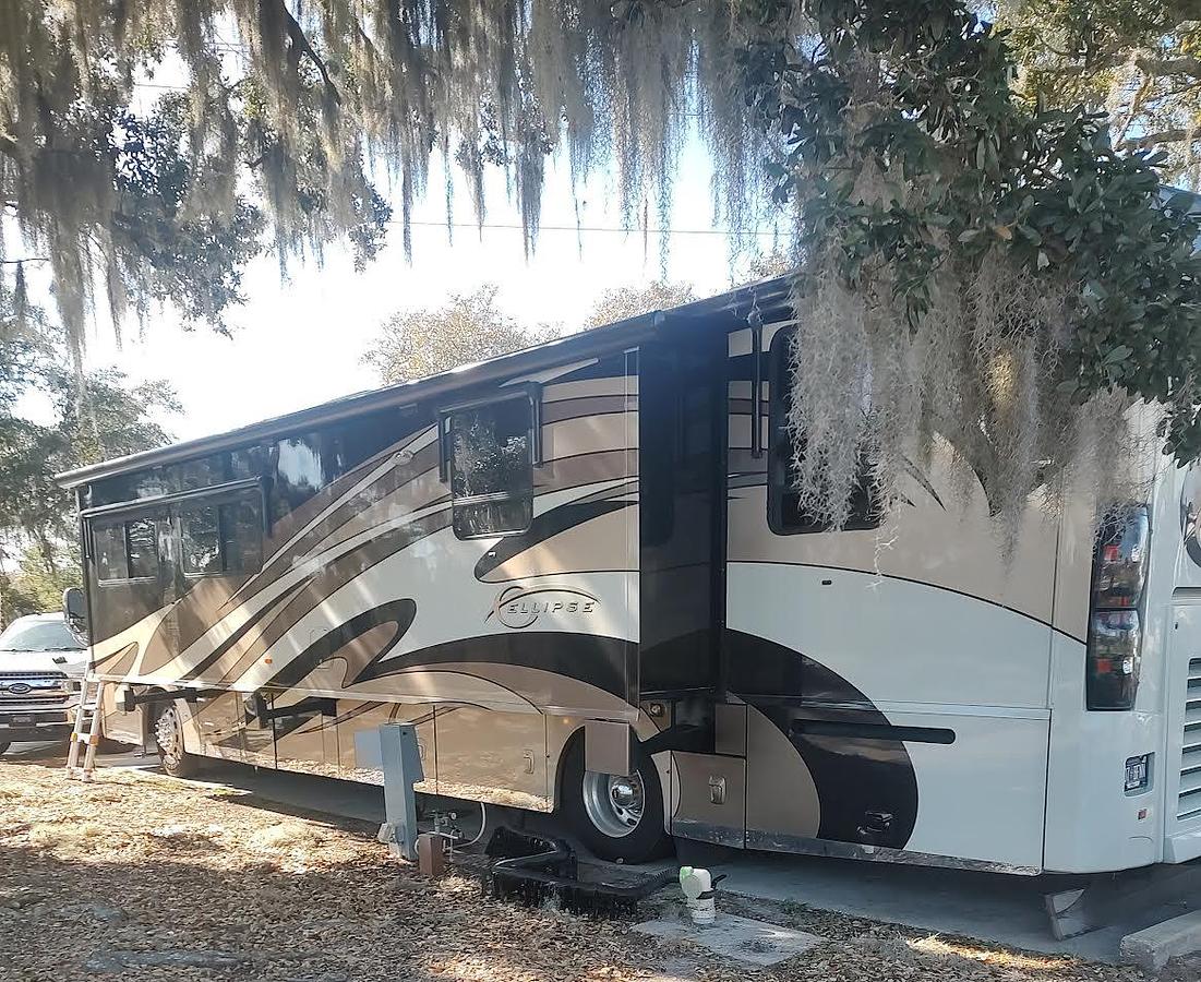 Used 2011 Itasca Ellipse 40CD