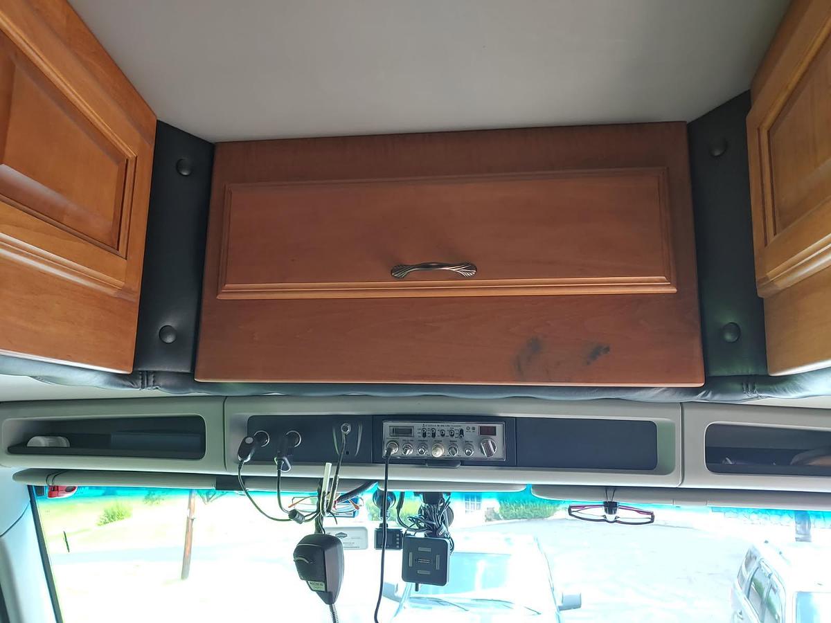 Used 2019 Kenworth T880 with 2013 Doonan Specialized Drop Deck Trailer