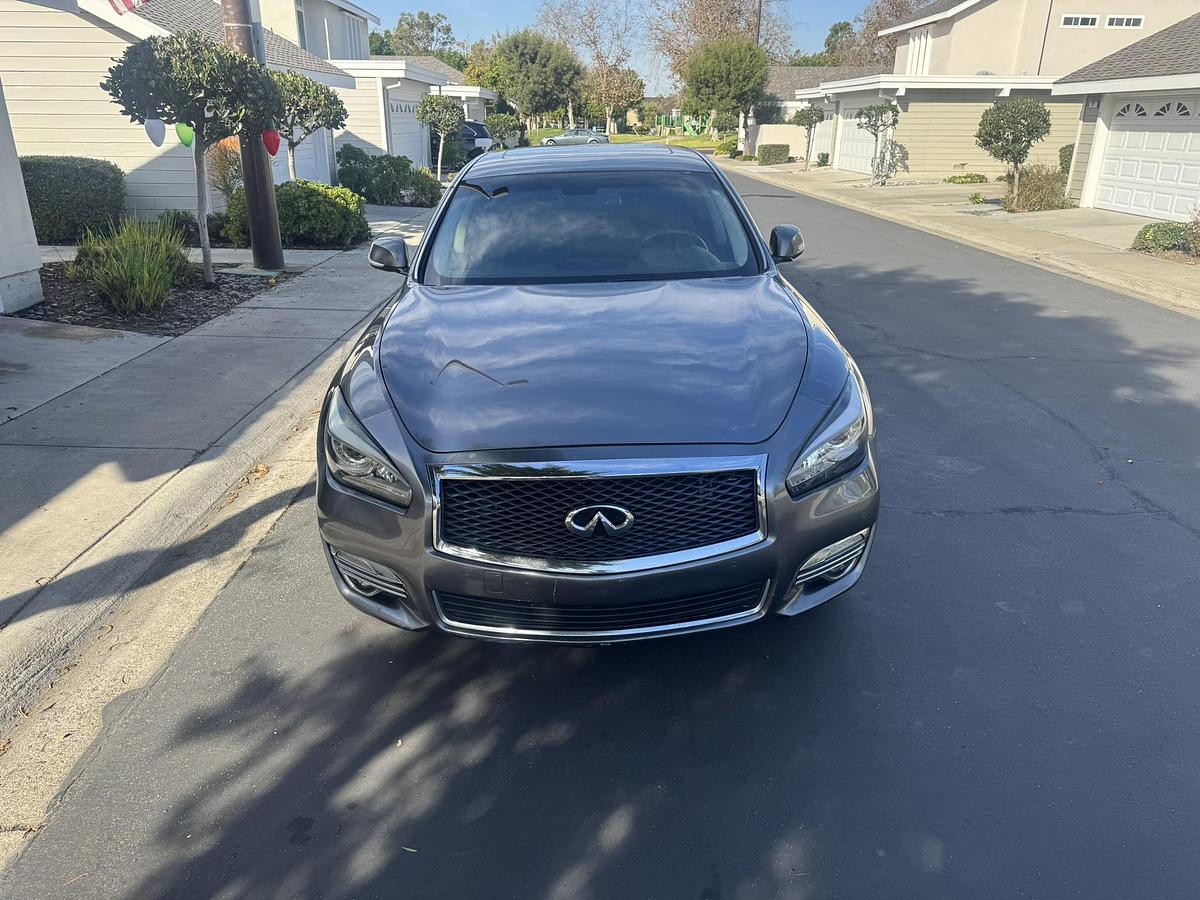 Used 2016 Infiniti Q70