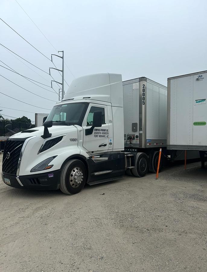 Used 2025 Volvo 300 Day Cab Semi Truck