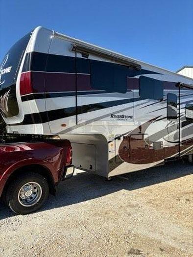 Used 2021 Forest River Riverstone Legacy 42FSKG