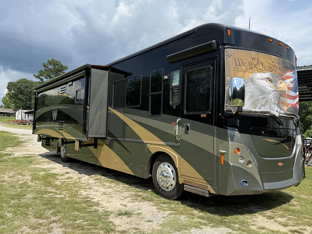 Used 2009 Winnebago Journey 39Z