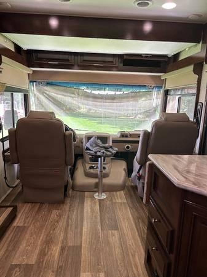 Used 2019 Forest River Georgetown Ds 369xl
