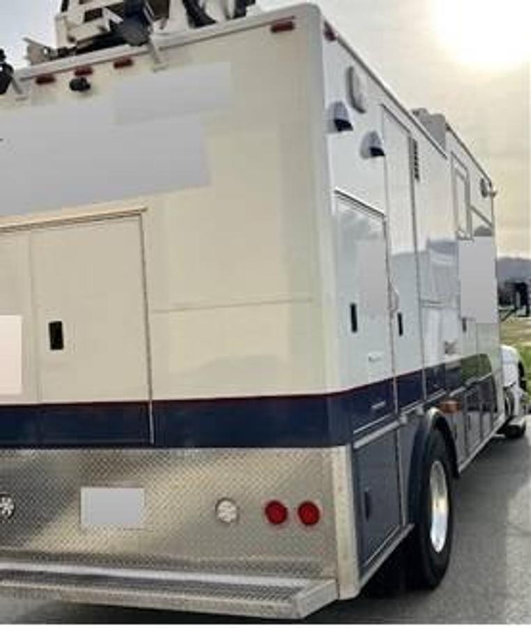 Used 2015 Kenworth T370 Truck with Box & Generator