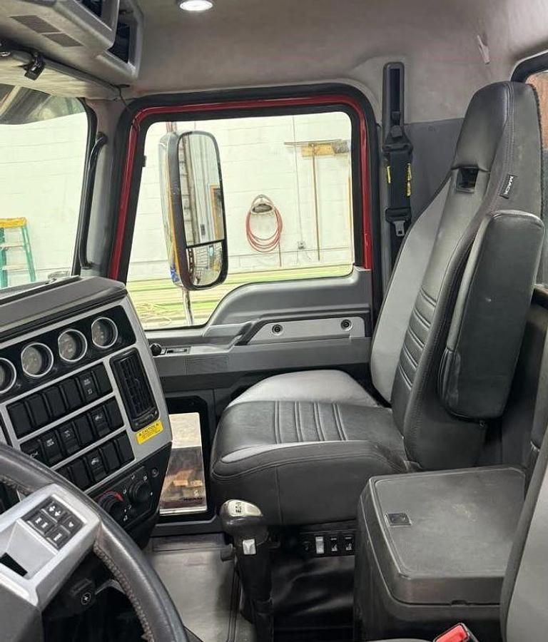 Used 2020 MACK PINNACLE 64T Day Cab