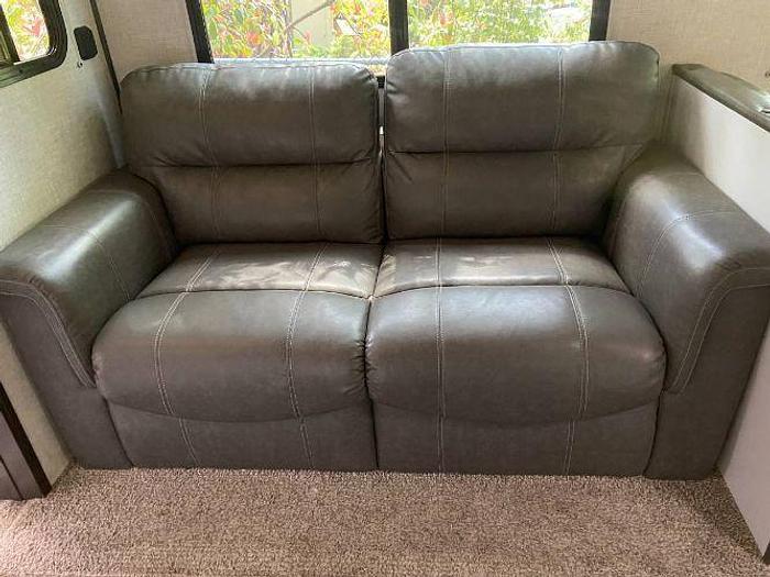 Used 2021 Keystone Bullet Ultralight 258RKS