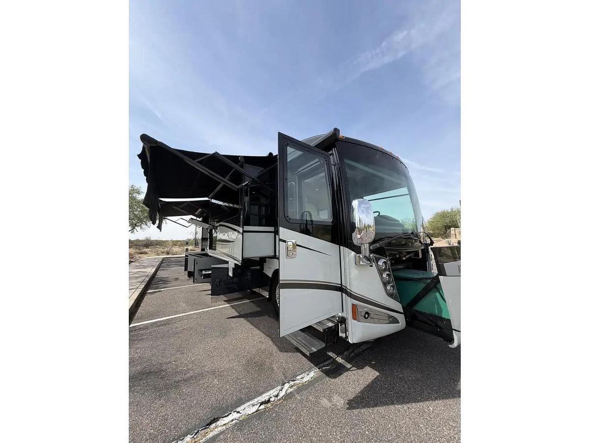Used 2015 Winnebago Itasca Ellipse 42HD
