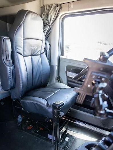 Used 2020 KENWORTH T880