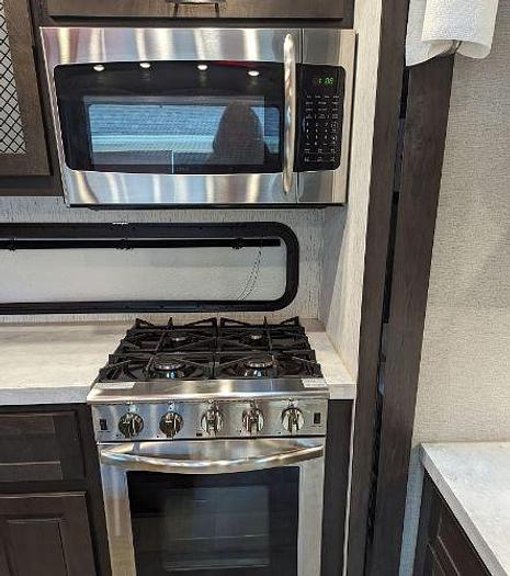 Used 2021 Grand Design Momentum 376THS