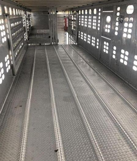 Used 2016 Wilson PSDCL-402 Livestock Trailer