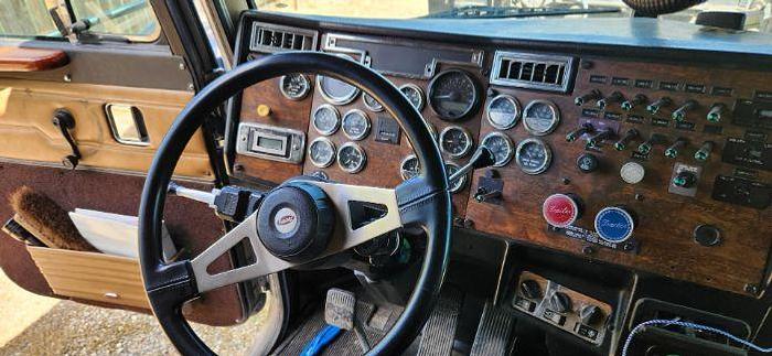 Used 1998 Peterbilt 379 EXHD