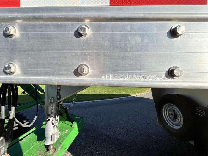 Used 2005 4 Star 3 HORSE